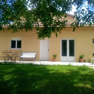 Grate Et Les Brugues Hébergement de vacances Lisle-sur-Tarn